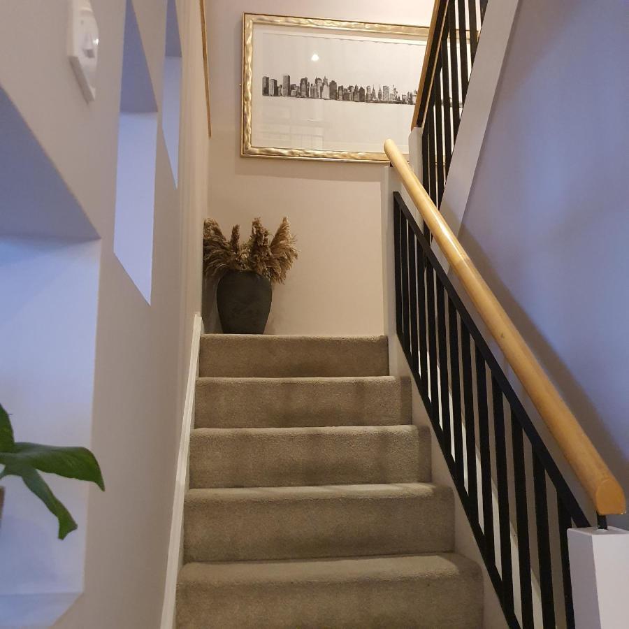 Апартаменты The Beautiful Bankmore Penthouse *