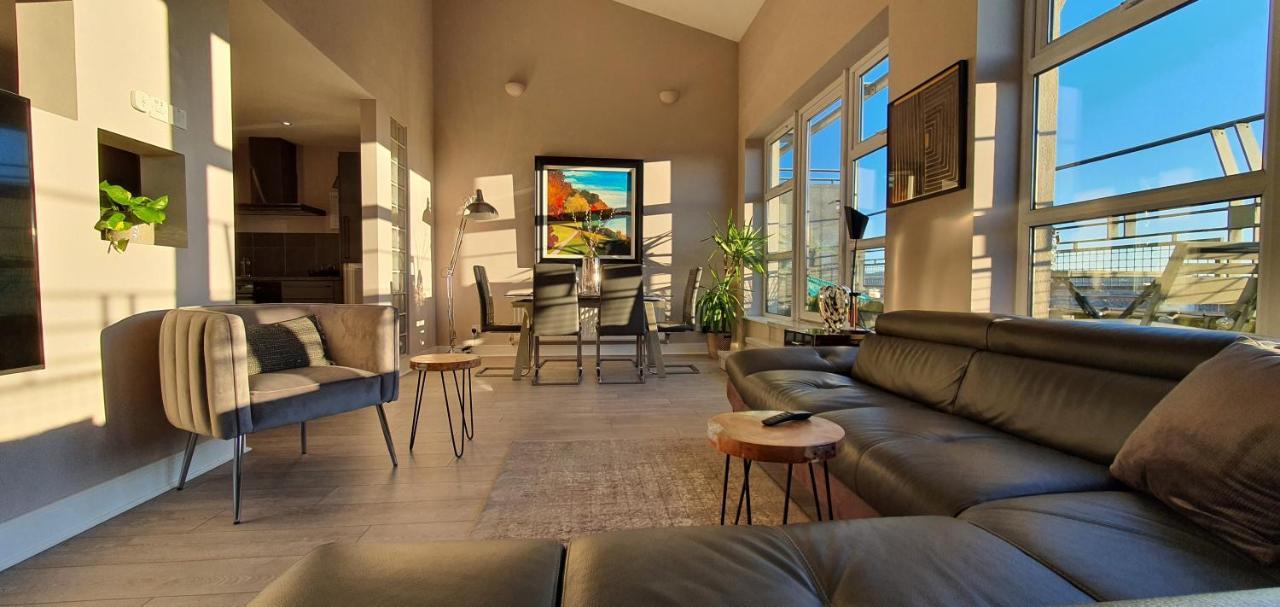 The Beautiful Bankmore Penthouse Апартаменты